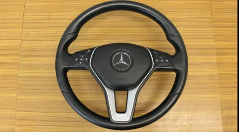 Background image for Original Mercedes-Benz GLA/CLA/A/B-KLASSE Lenkrad Leder A2464603803