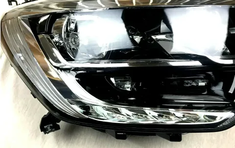Background image for 260107670R, Original RENAULT, Front Scheinwerfer Rechts, Megane IV ab 2016